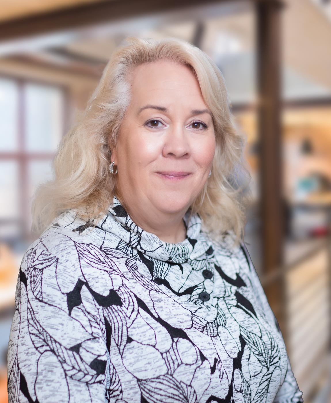 headshot of Maria Richmond